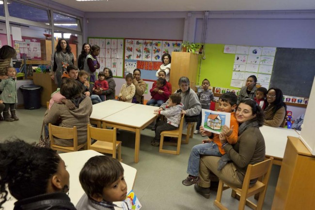 Projeto A Casa das Emocoes Sessao Intergeracional dirigida as criancas pais e famílias - Escola Basica do Fogueteiro • 29 Nov 2012