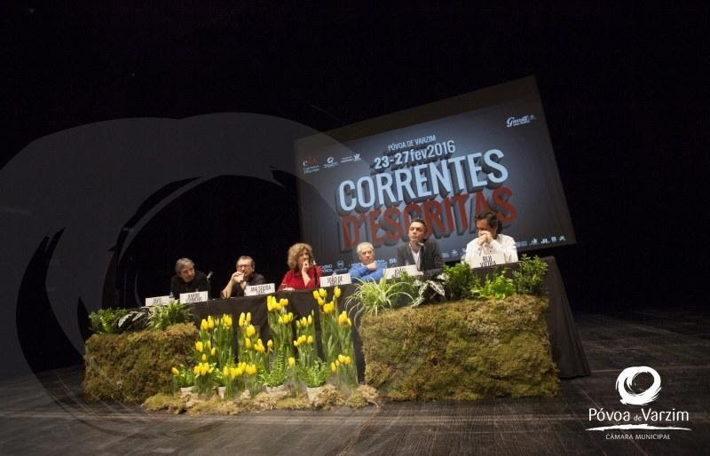 Escritores debatem o que foi escrito
