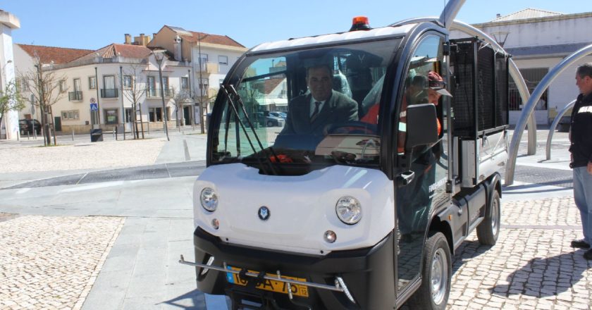 O Município do Entroncamento tem procurado manter uma estratégia de desenvolvimento sustentável, assente nas componentes ambiental e económica, concretizada numa política ambiental onde se privilegia a adoção de medidas de racionalização dos consumos e de eficiência energética, nomeadamente através da melhoria da eficiência da iluminação pública e dos edifícios públicos e de medidas de redução da produção e de valorização dos resíduos.