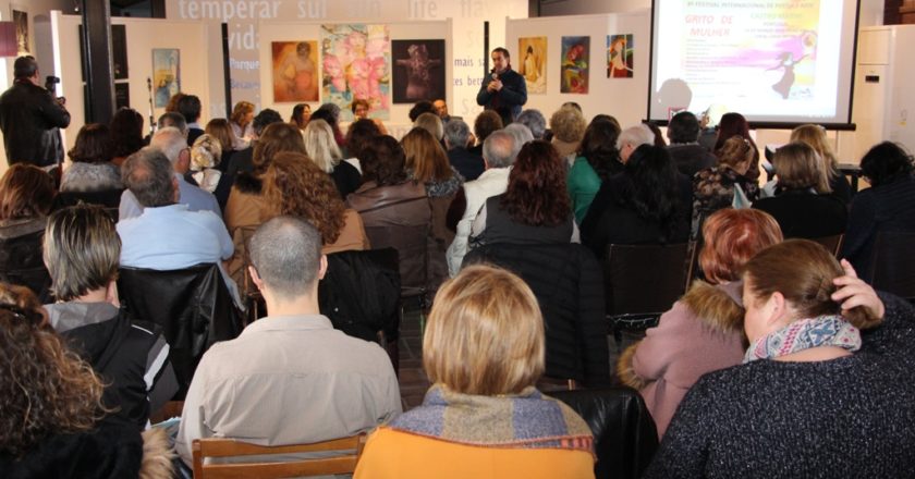 Decorreu este sábado, na Casa do Sal, em Castro Marim, a 8ª edição do Festival Internacional de Poesia e Arte “Grito de Mulher”. Como tema anual, o Festival elegeu as mães como pilares da sociedade e guias de uma nova geração comprometida com uma vida sem violência.