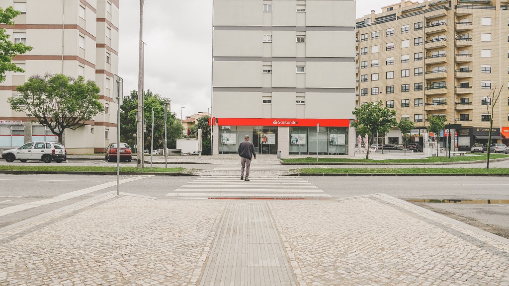 Rebaixamento de passeios em S. João da Madeira melhora acessibilidade