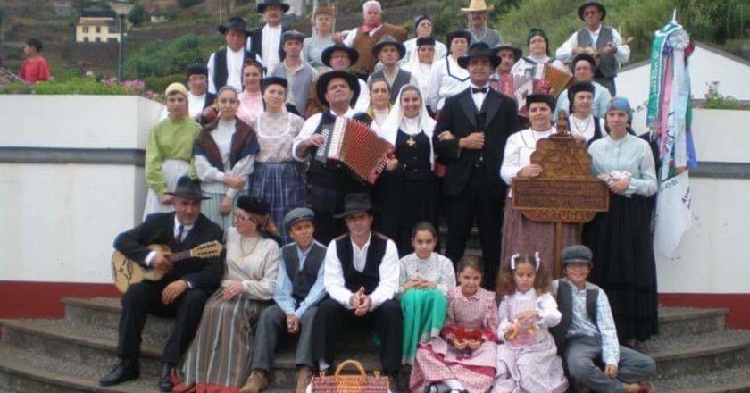 O Rancho Folclórico do Grupo Musical Macinhatense esteve na Madeira em 2012