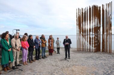 Setúbal celebra os 50 anos do 25 de Abril com memorial a José Afonso